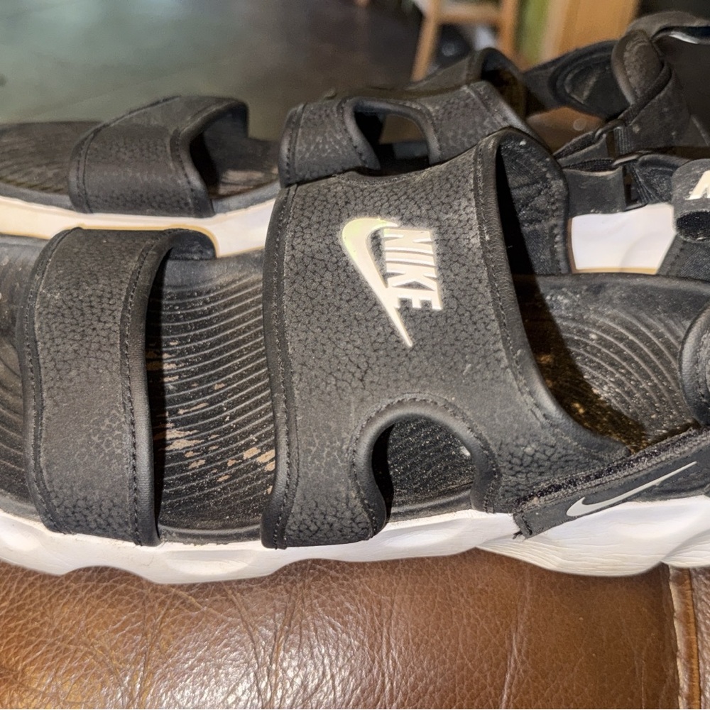Nike Black and White Hook-and-Loop Sport Sandals